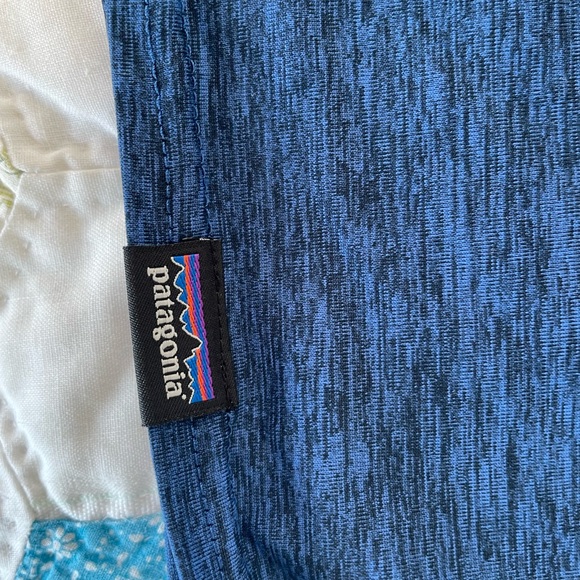 Patagonia dry fit tshirt - Picture 3 of 3